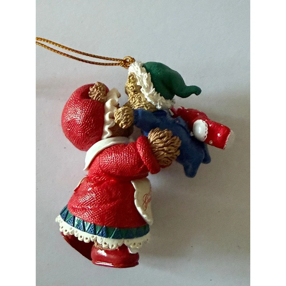 Mistletoe Magic Collection Christmas Ornament Grandmother Bear‎ Vintage 2003